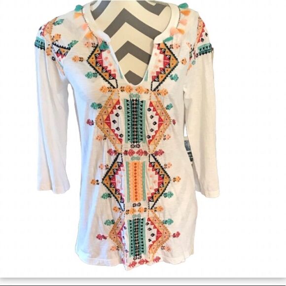 Crown & Ivy MEDIUM White Beaded Cotton Top - Picture 1 of 6